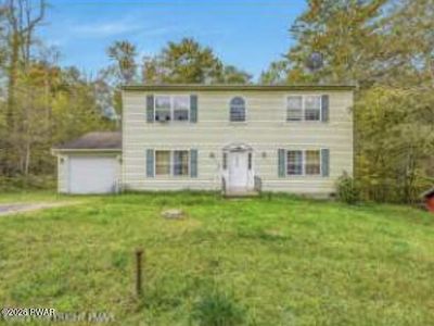 9076 Idlewild Dr, Tobyhanna, PA, 18466