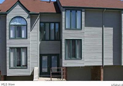 1st image of 133 Fox Hollow Ct