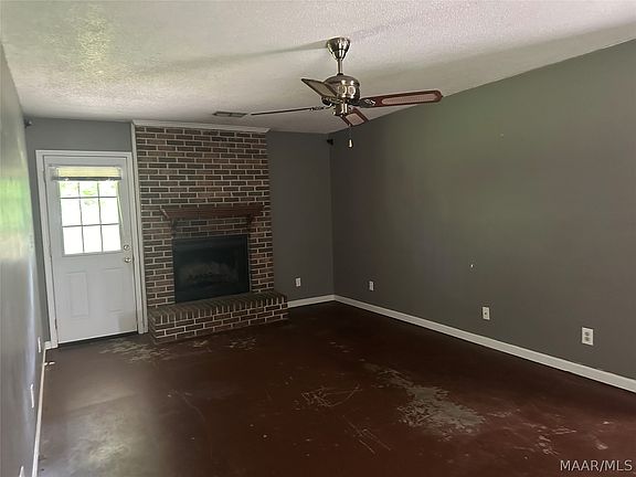 4th image of 1024 N Burbank Dr