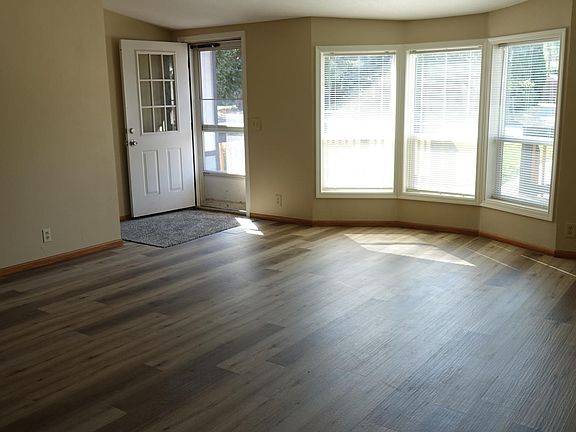 5th image of 17411 E 4th Ave