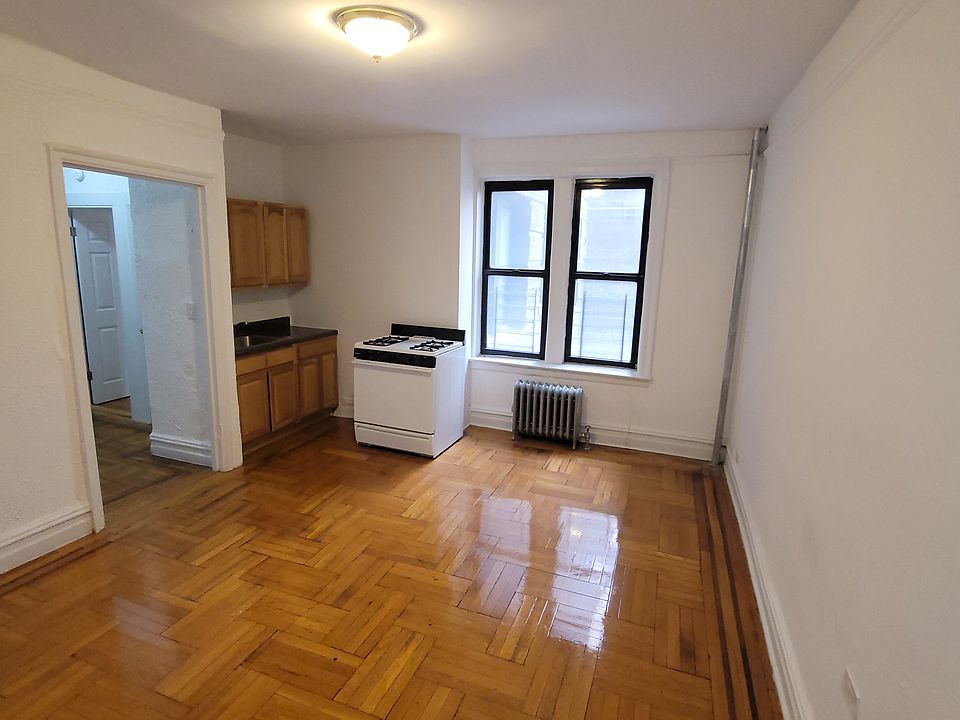 1st image of 2825 Grand Concourse #A1