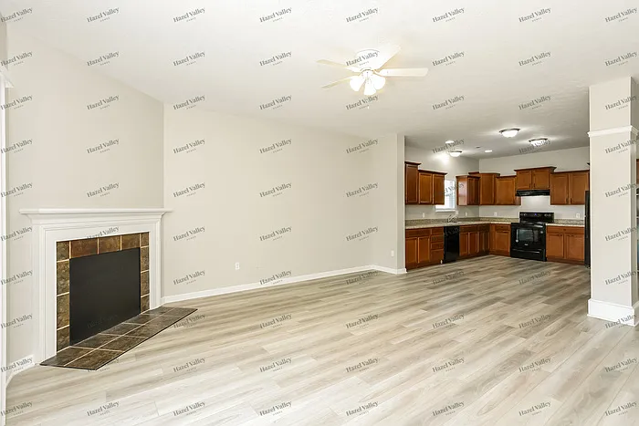 3 bed, 2.0 bath, 1618 sqft, $1,750 — Photo 3