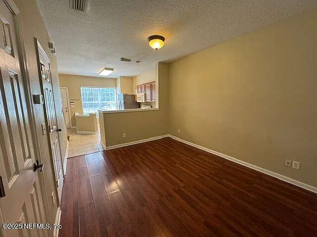 3469 Lone Tree Ln — Photo 4