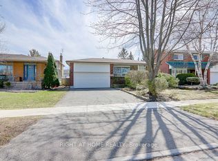 2126 Varency Dr, Mississauga, ON L5K1C3
