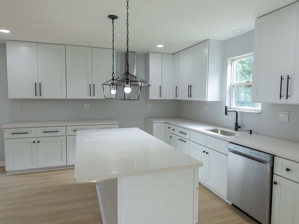 1st image of 512 N Warren Ave