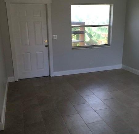 3rd image of 292 NE 41st St