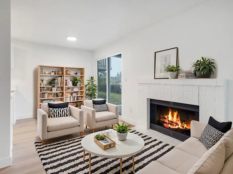 Oak Park Apartments — Photo 3