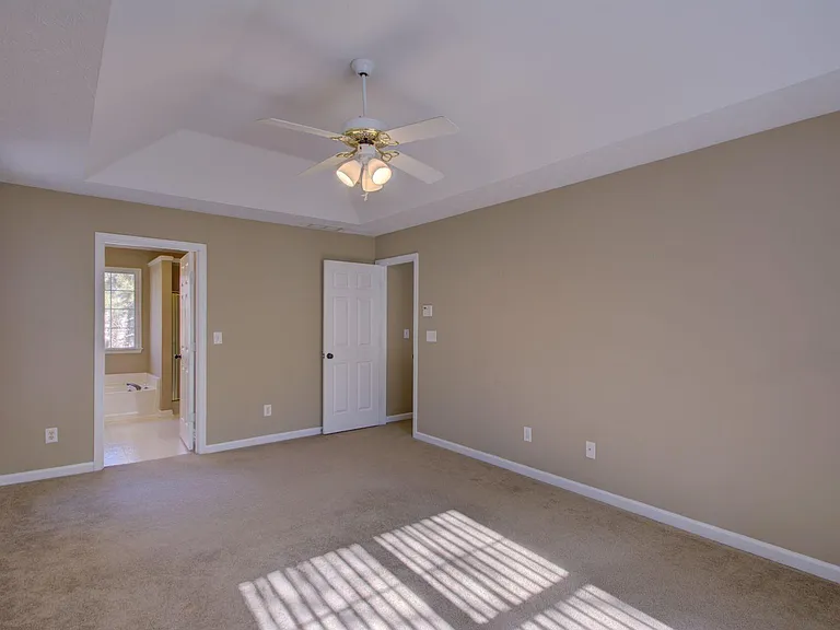 2820 Northcliff Dr — Photo 18
