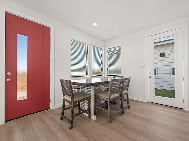 3223 Loam Ln — Photo 6