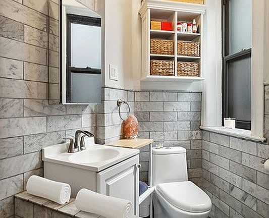 5th image of 527 8th St APT 2A