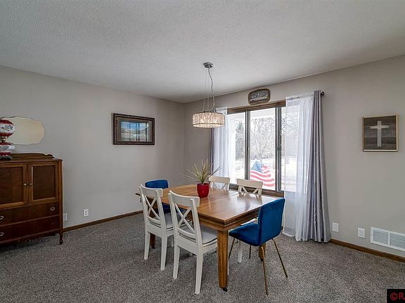2nd image of 1001 Sioux Ln