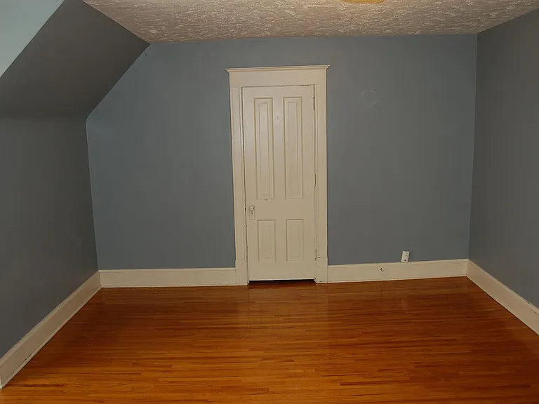 1339 S 19th St — Photo 3