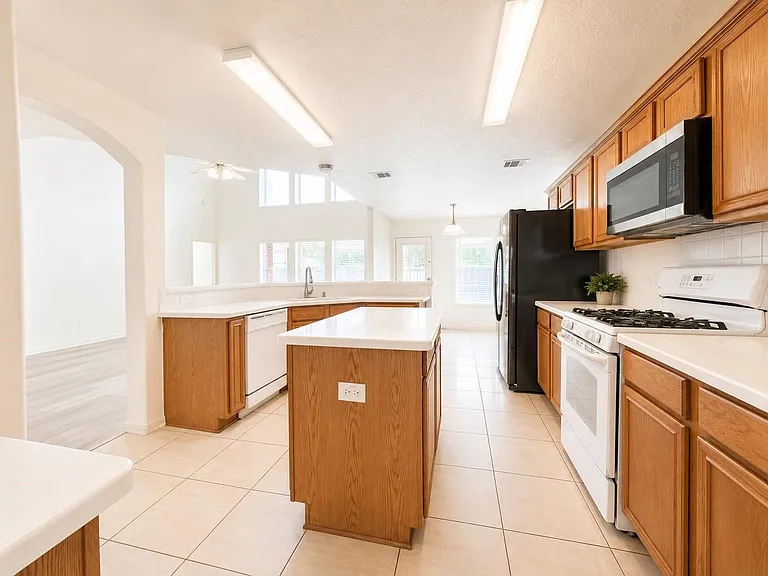 7219 Brookville Ln — Photo 8