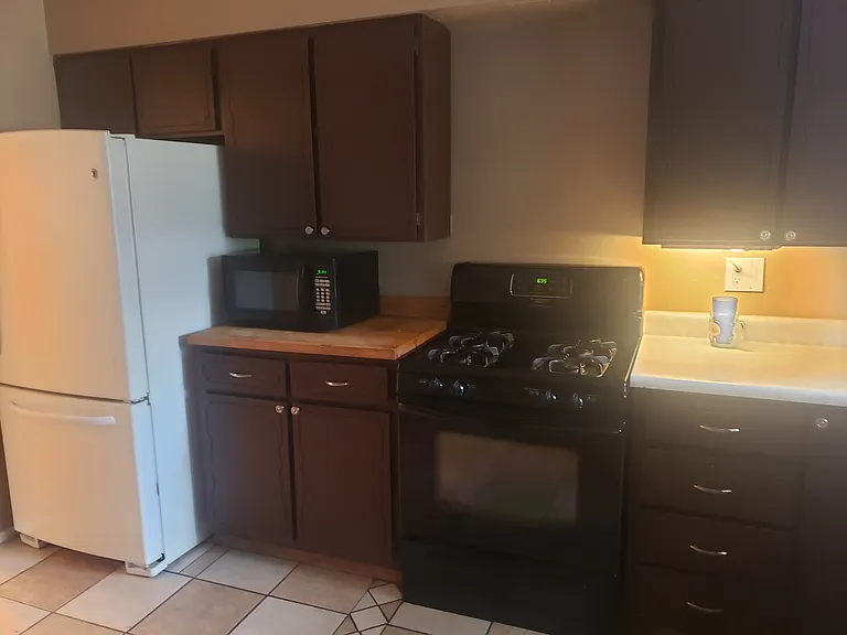 2511 E Lockett Rd — Photo 8