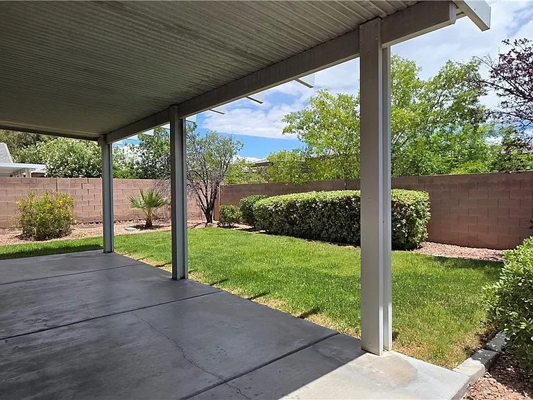 3358 Hillside Garden Dr — Photo 41