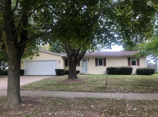 425 Teal Dr, Chatham, IL 62629