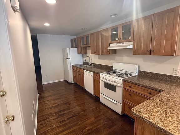 4th image of 3634 N Ashland Ave #1
