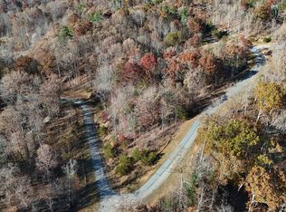 196 Spring Winds Dr, Cleveland, GA 30528