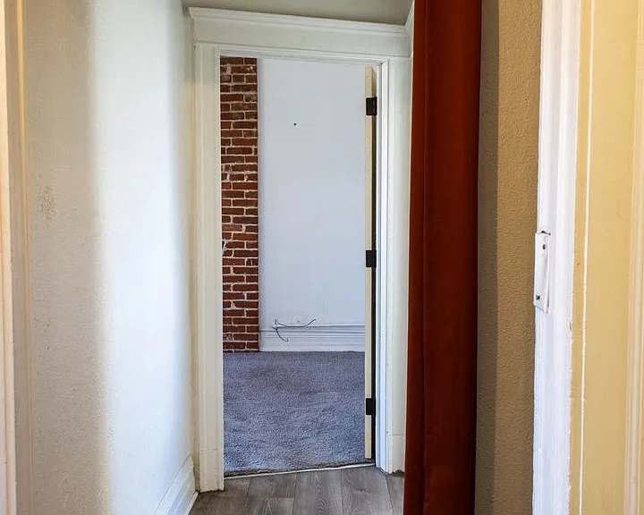 Renovated Apartments in West Wash Park — Photo 6