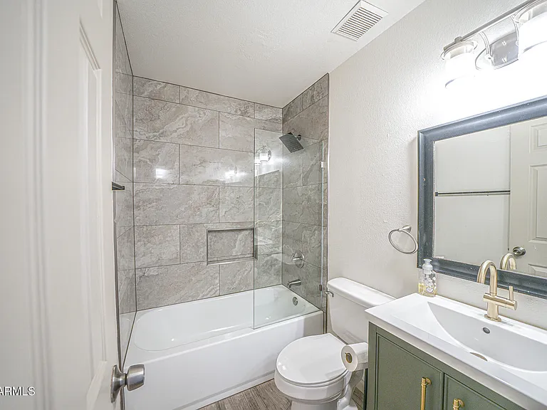 9315 E Dallas St — Photo 18