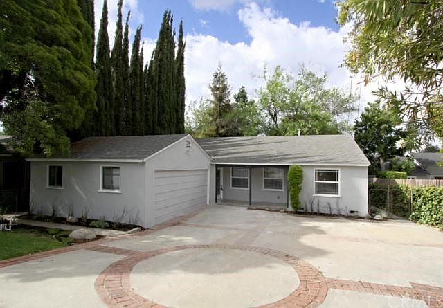 1st image of 630 E Calaveras St