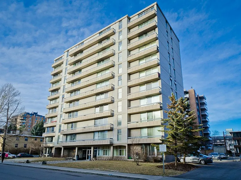 130 26th Ave SW — Photo 30