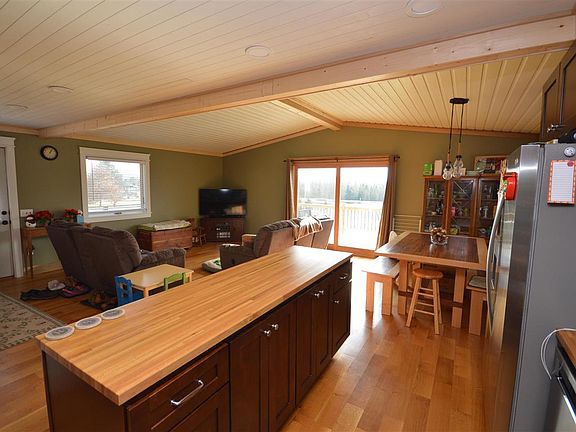 2nd image of 5571 Brook Dr