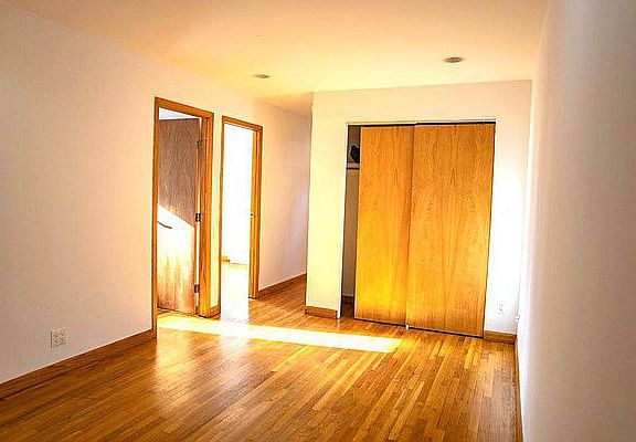 5th image of 370 W 30th St Ph B