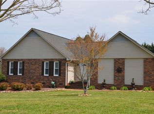 108 Century Ct, Pendleton, SC 29670