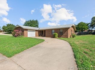 4704 SE Kentucky St, Bartlesville, OK 74006