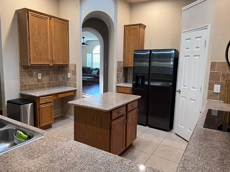 Rolling Hills Dr — Photo 22