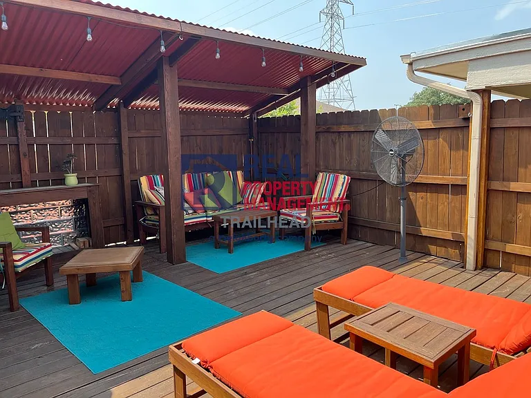 6402 Espana Dr — Photo 21