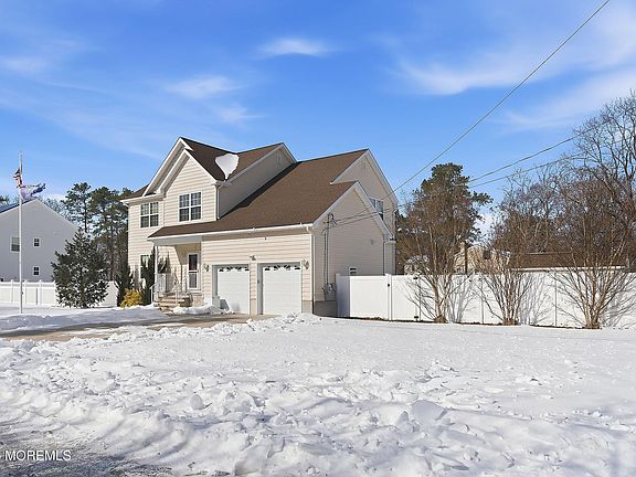 2nd image of 941 5th Avenue