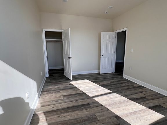 5th image of 446 Washington Ave #8