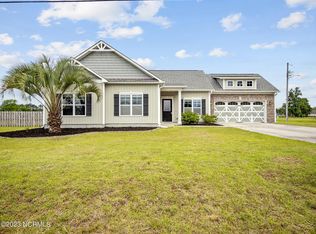 107 Wood Thrush Ln, Holly Ridge, NC 28445