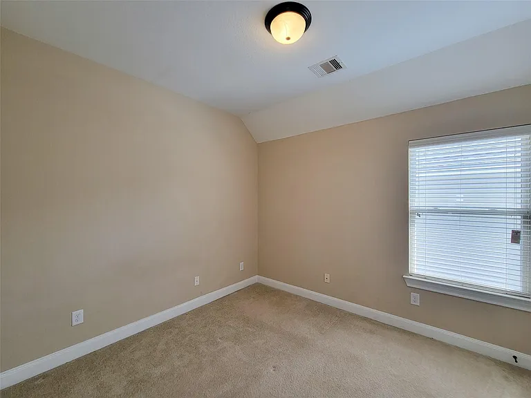 50 W Montfair Blvd — Photo 26