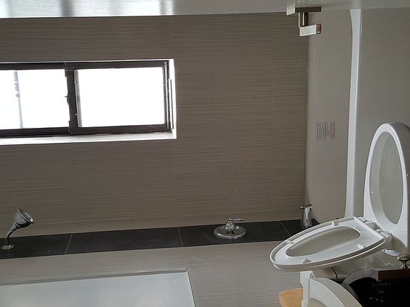 5th image of 327 E 19th St APT 10R