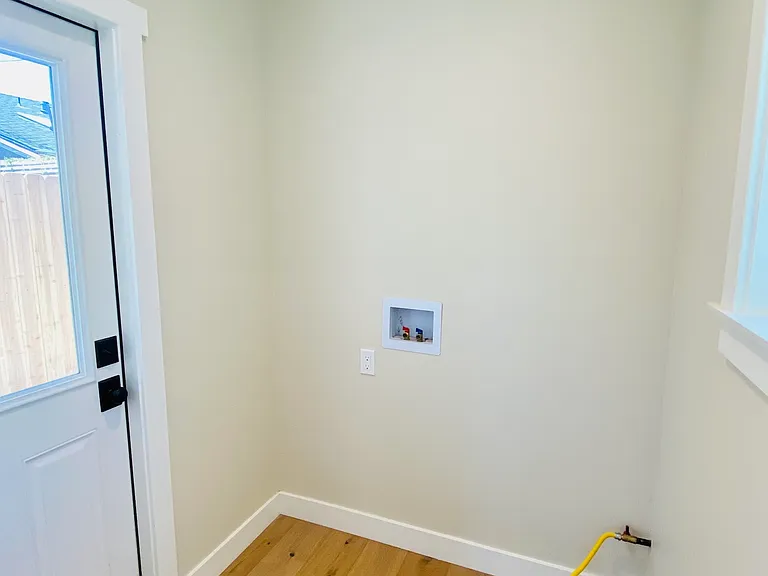 673 Mira Mar Ave — Photo 20