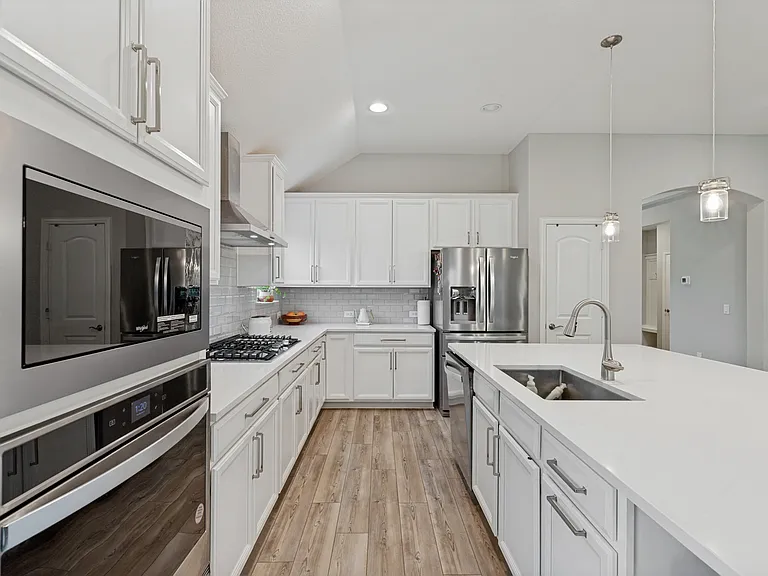 3125 Moldboard Dr — Photo 15
