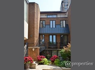 1339 N Sutton Pl, Chicago, IL 60610