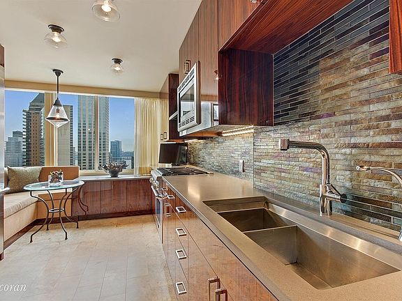 2nd image of 61 W 62nd St Unit 25HJK