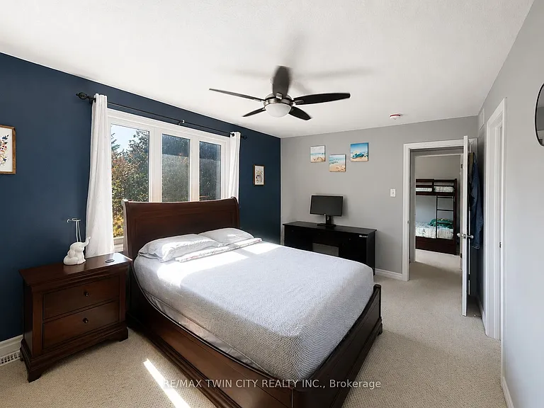 72 Newcastle Dr — Photo 20