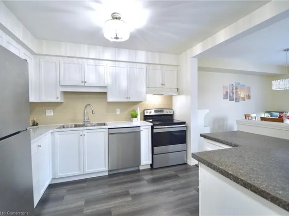 30 Imperial Rd S #76, Guelph, ON N1K 1Y5