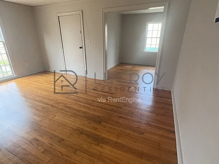 4426 Desoto St — Photo 12