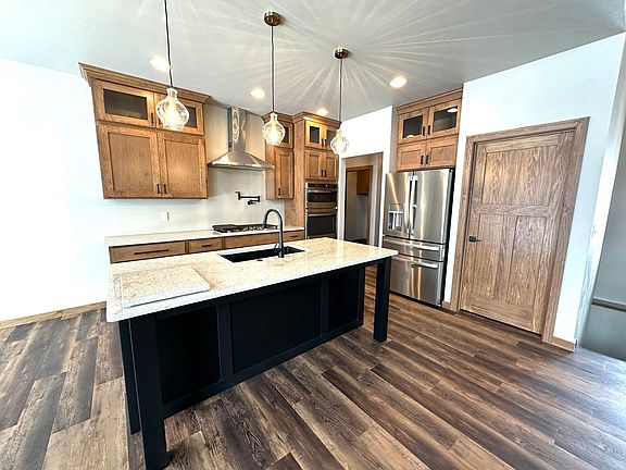 4th image of W5025 Blue Heron Cir