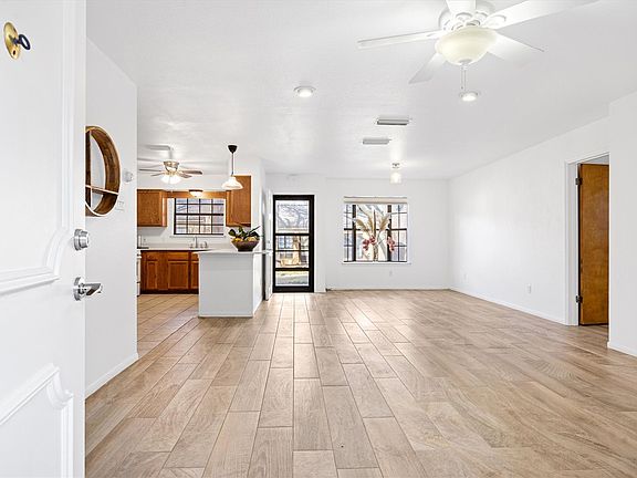 2nd image of 2301 Lawnmont Ave APT 1