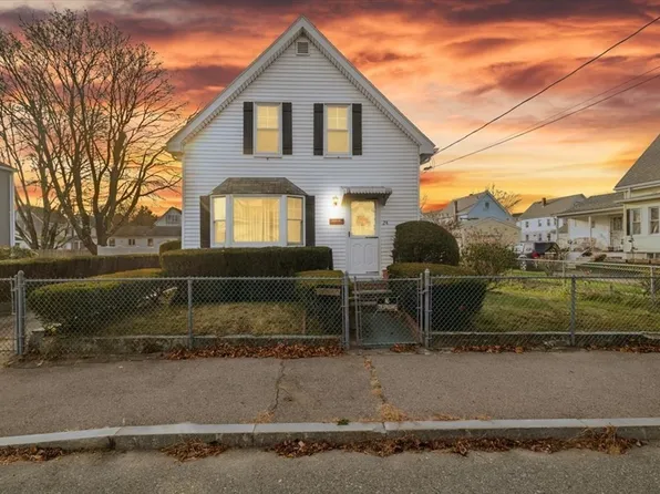 24 Cottage St, Taunton, MA 02780