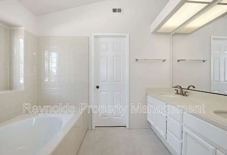 9462 Pipilo St — Photo 24
