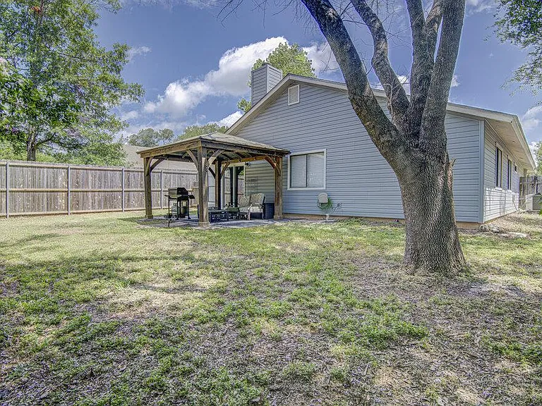 2801 Norfolk Dr — Photo 16