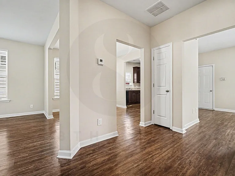 4561 Parkway Cir — Photo 9